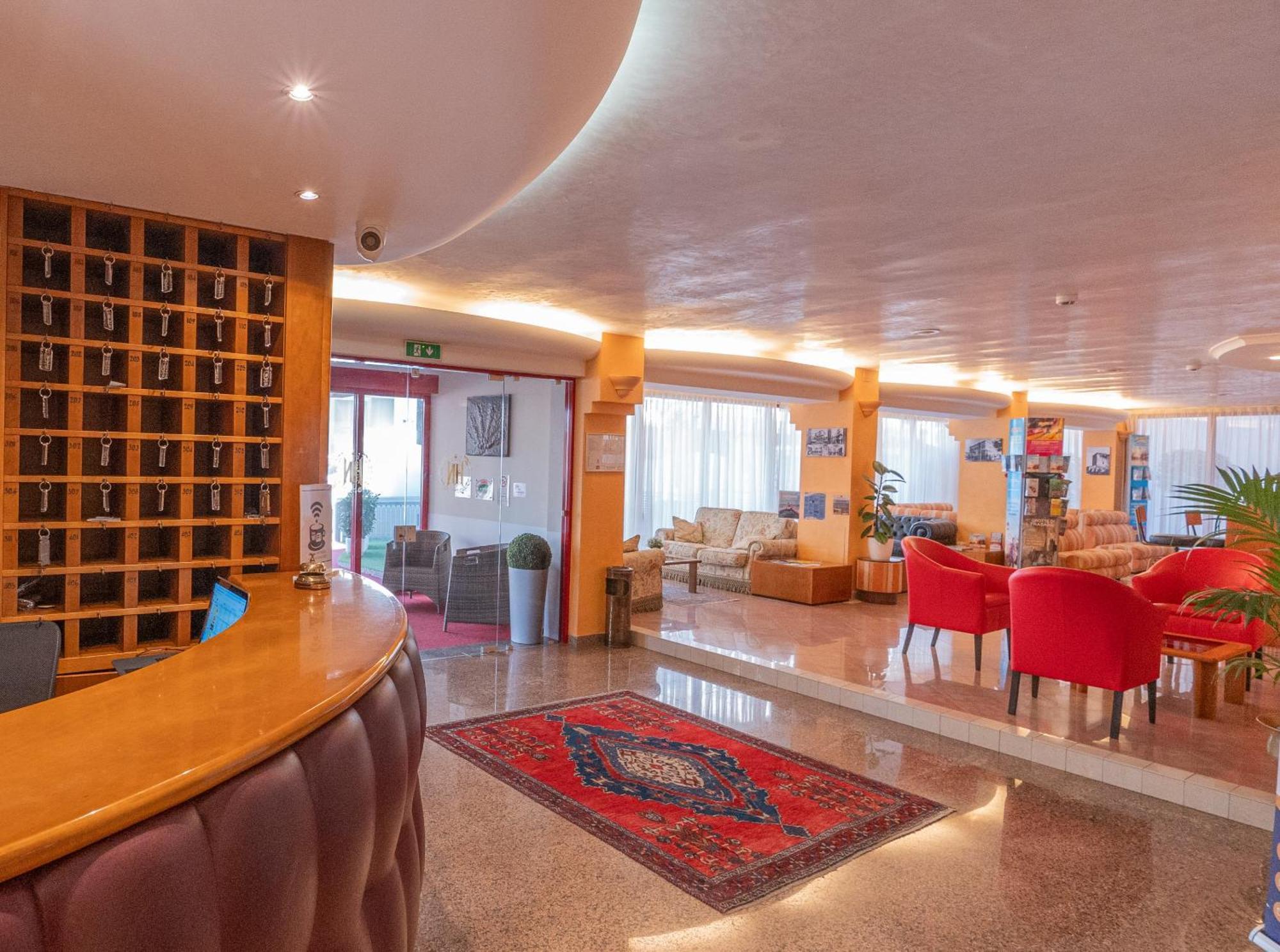Hotel Nobel Римини Экстерьер фото